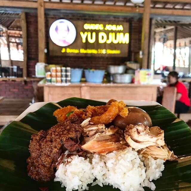 gudeg yu djum