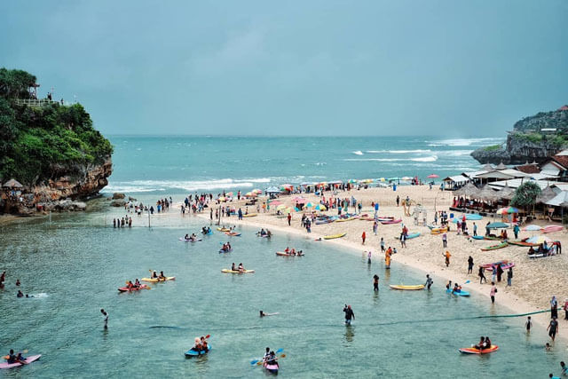 goa maria tritis Pantai Drini